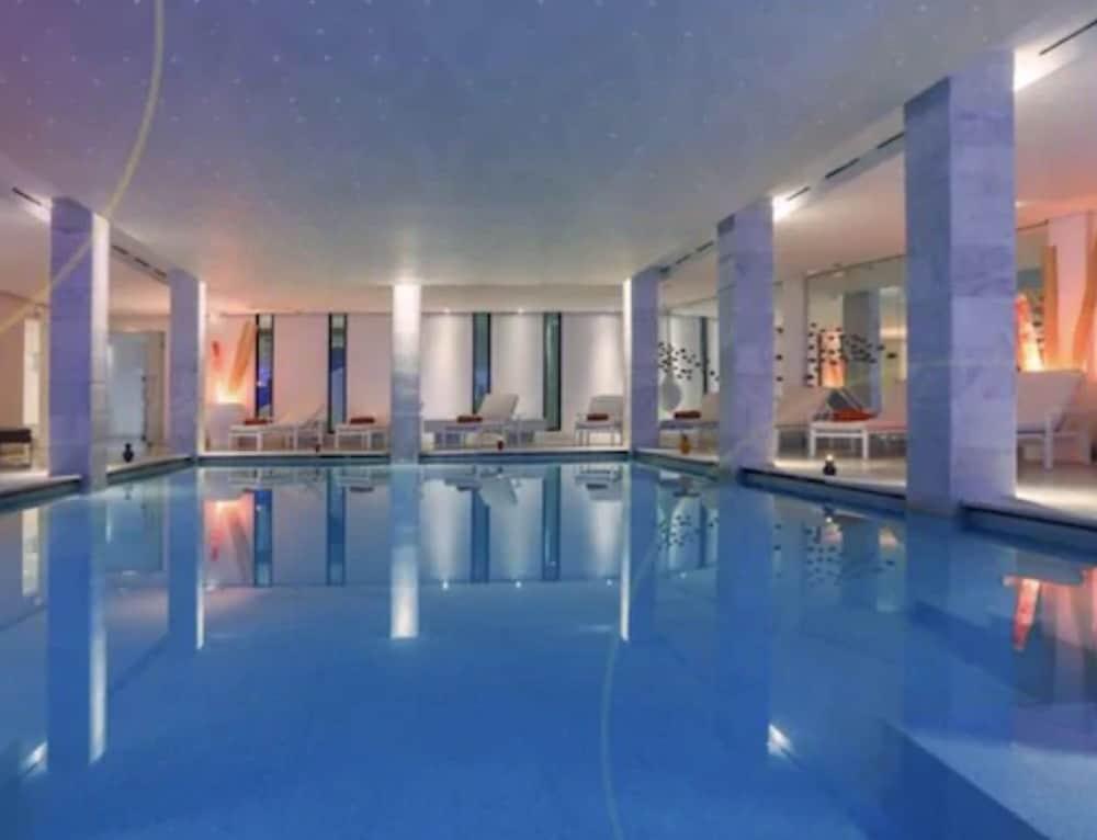 Cesar Resort&Spa Marrakesh Bagian luar foto The pool at the Mandarin Oriental, Munich
