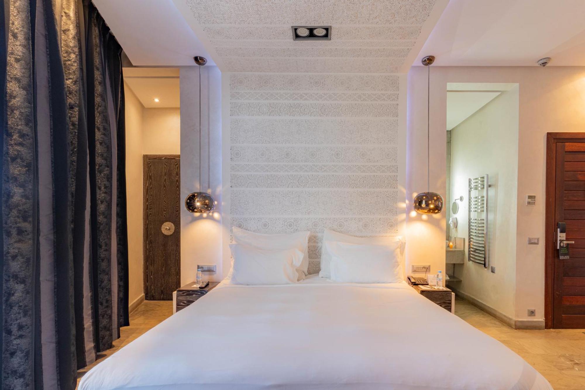Cesar Resort&Spa Marrakesh Bagian luar foto A bedroom at the hotel