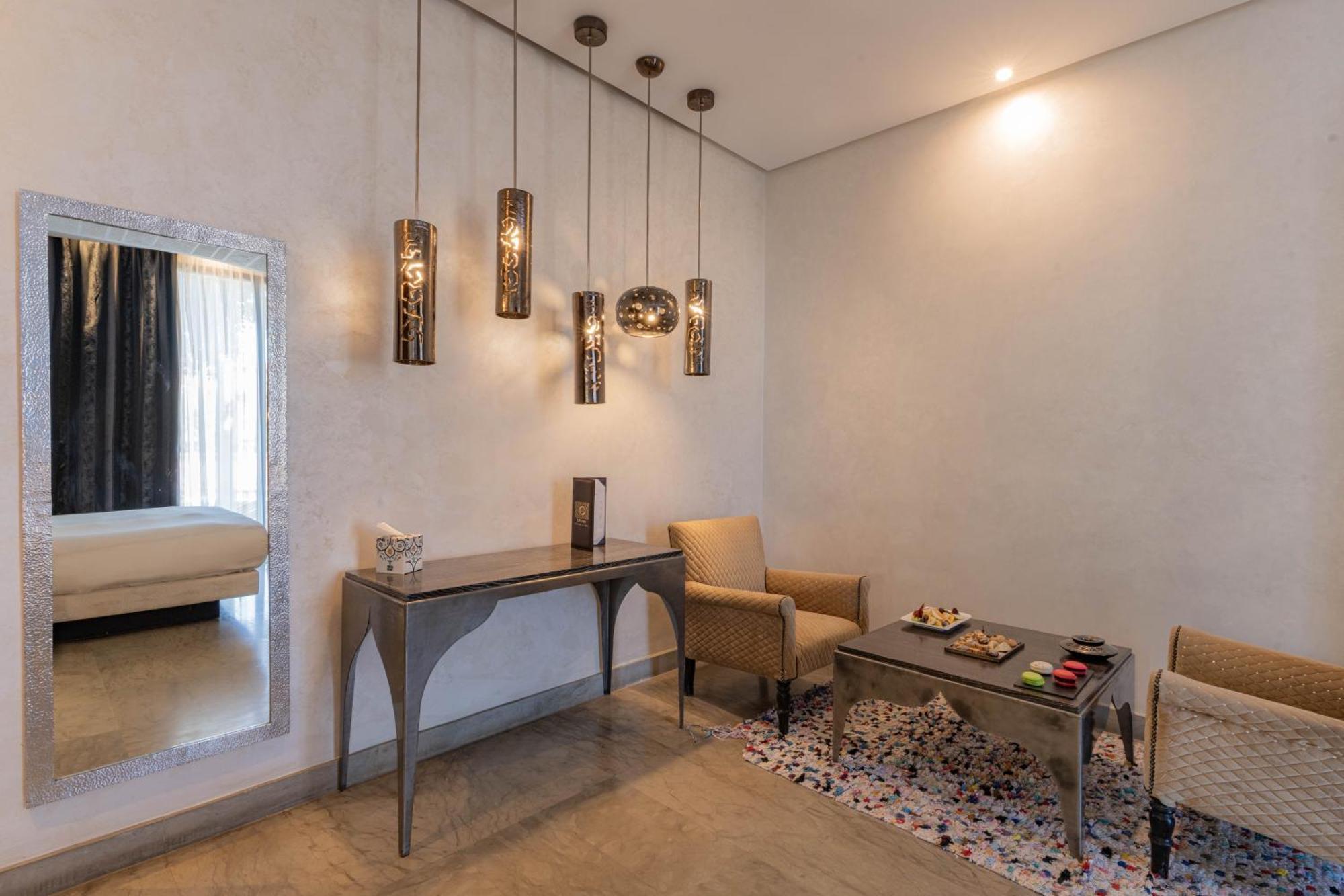 Cesar Resort&Spa Marrakesh Bagian luar foto A suite at the hotel