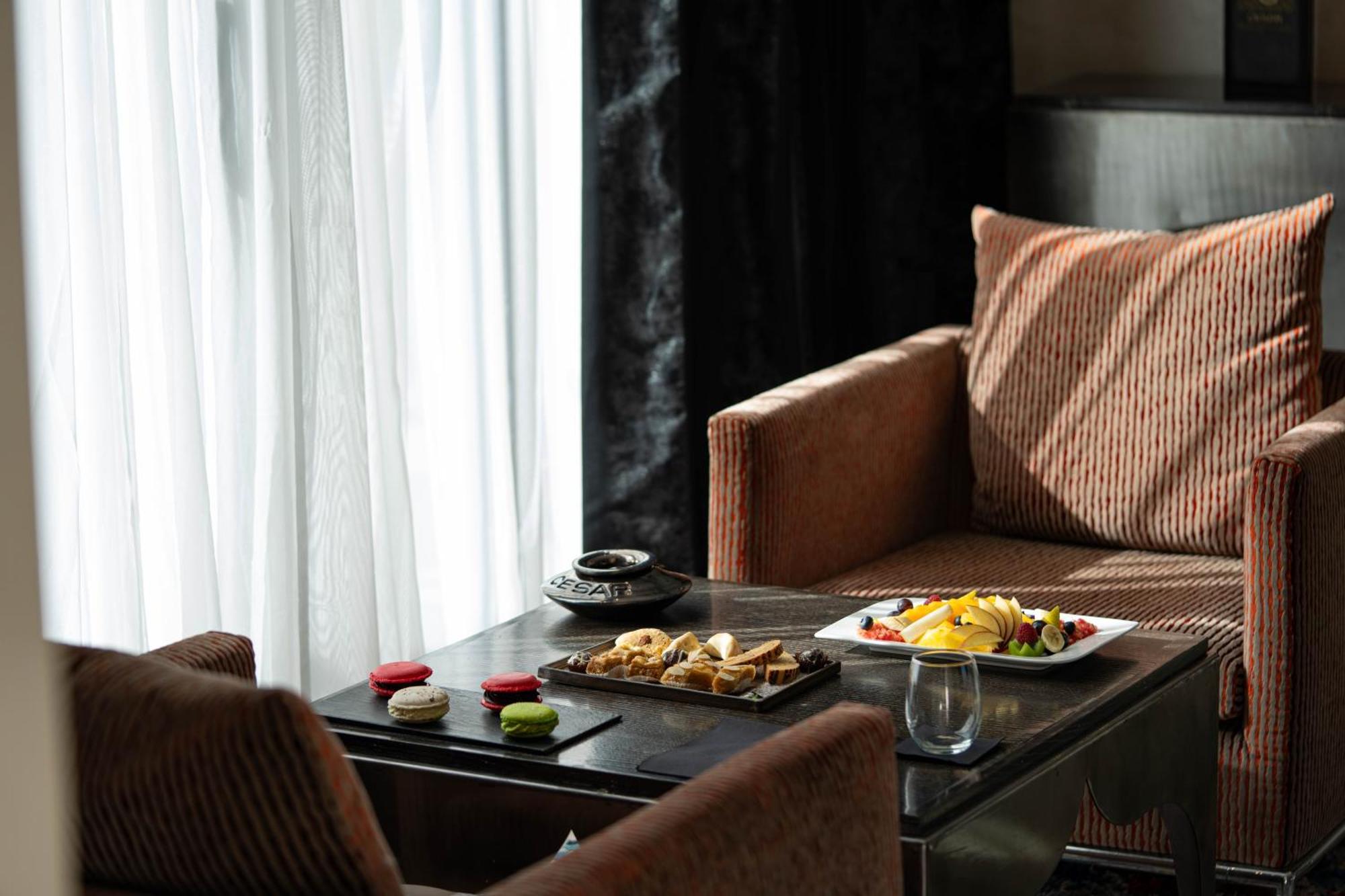 Cesar Resort&Spa Marrakesh Bagian luar foto A suite at the hotel