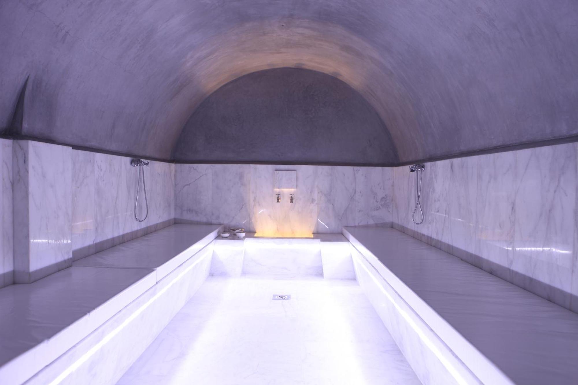 Cesar Resort&Spa Marrakesh Fasilitas foto The interior of the bath